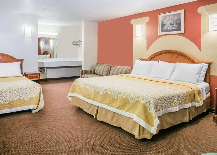 Days Inn By Wyndham Bastrop